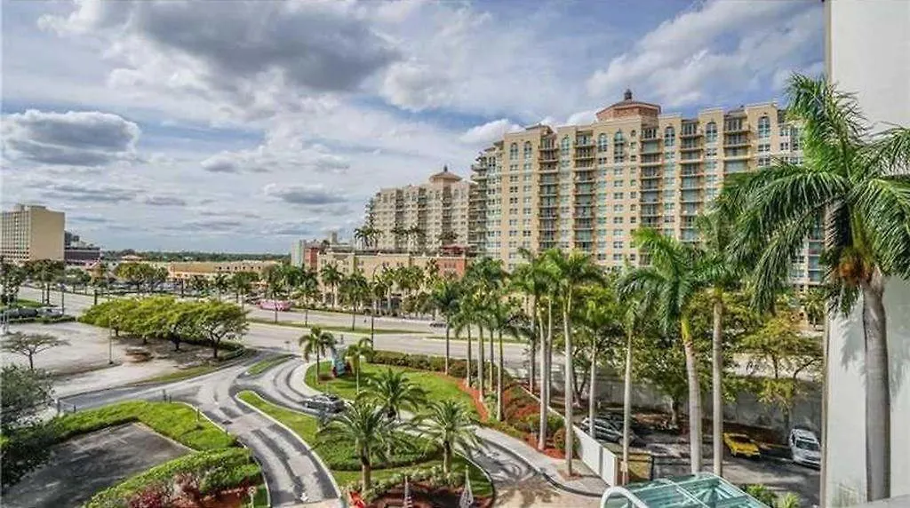 Galleria Mall Condo Hotel-Doubletree Hilton-1