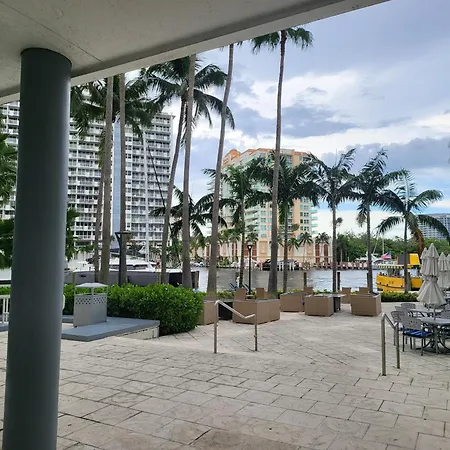 Galleria Mall Condo Hotel-Doubletree Hilton-2